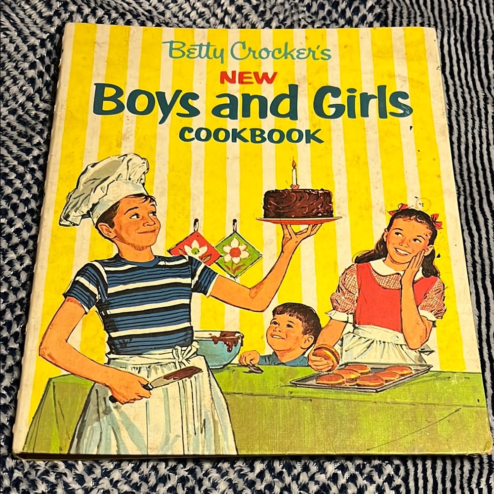 Betty Crocker's New Boys and Girls Cook Book, 1965, First Edition First Printing